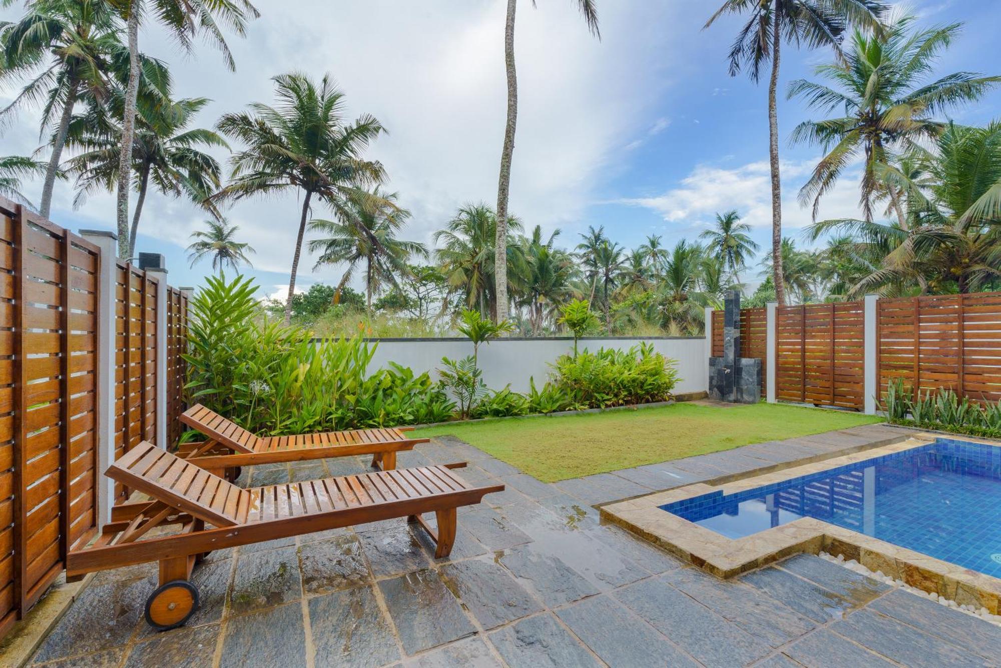Kaas Villas - Entire Two Bedroom Villa With Private Pool & Garden Dikwella Bagian luar foto